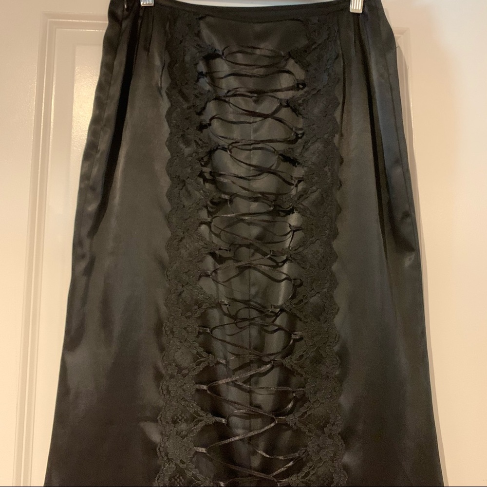 Lip Service Gloomy Sunday Satin skirt, black - Picture 2 of 8